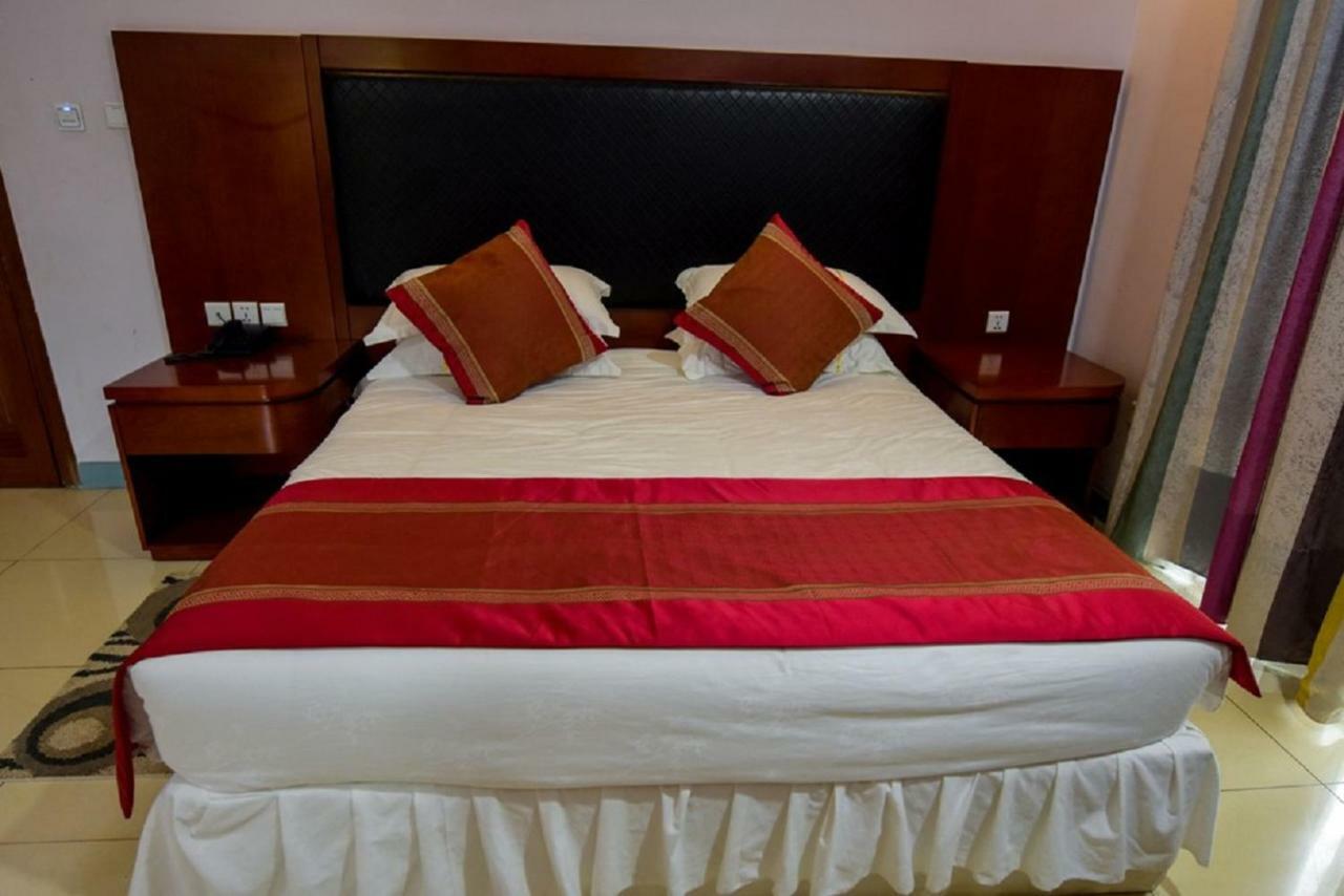Orient Park Hotel Kigali Exterior foto